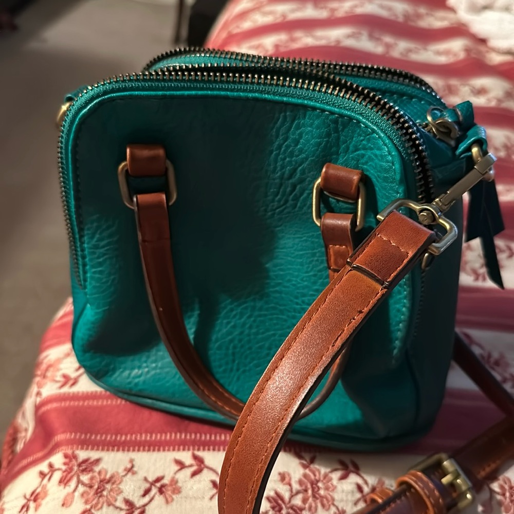 FREE PEOPLE TURQUOISE CROSSBODY  3 STORAGE COMPARTMENTS